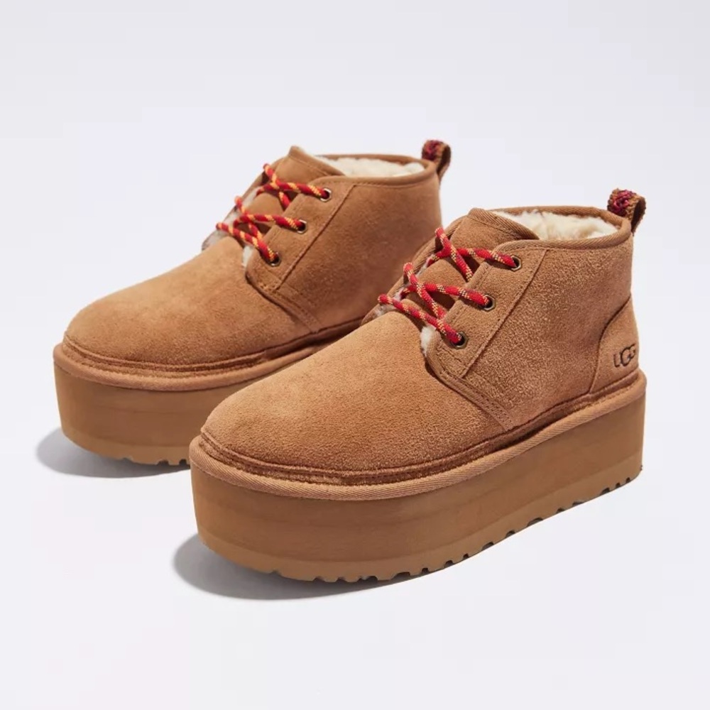UGG Women's Neumel Heritage Lace-up Platform Boots